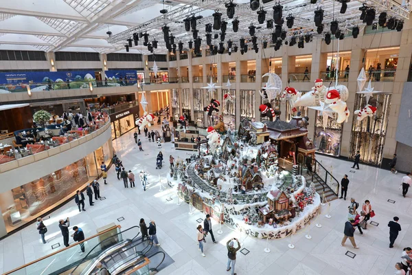 9 Dec 2019 interior of the Landmark shopping mall. A mérföldkő, — Stock Fotó
