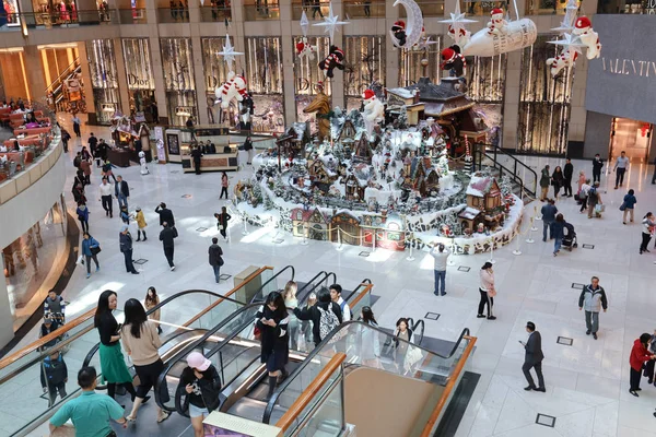 9. prosince 2019 interiér nákupního centra Landmark. The Landmark, — Stock fotografie