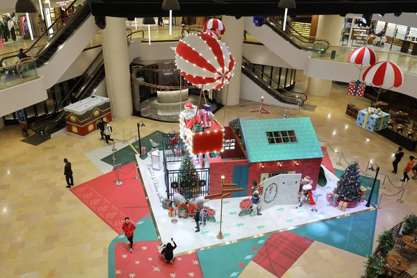 9 Dic 2019 Navidad en hong kong shopping arcade —  Fotos de Stock