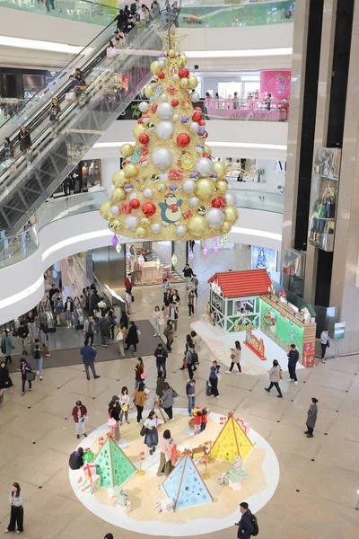 23 déc. 2019 Times Square Shopping area, Décoration de Noël chez — Photo