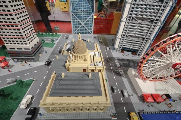 24 dec 2019 Legoland Discovery Centre в торговому центрі K11 Musea — стокове фото