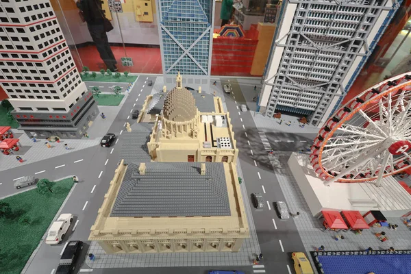24 dec 2019 Legoland Discovery Centre в торговому центрі K11 Musea — стокове фото