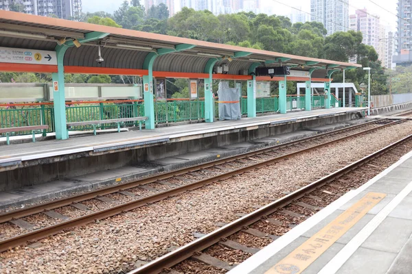 11 jan 2020 Trilho leve em Hong Kong, Estação Fung Tei — Fotografia de Stock