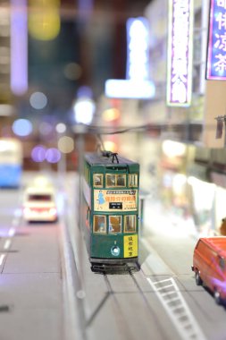 Hong Kong 'da ölçülen bir simge ve minyatür figürler