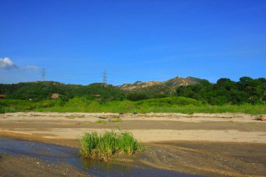 21 Haziran 2008 'de Pak Nai bataklıklarında güneş battı. Hong Kong.