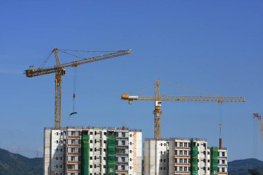 inşaat halindeki vinçler ve binalar 21 Haziran 2008