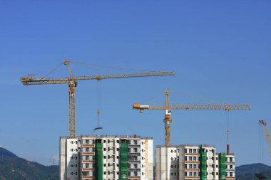 inşaat halindeki vinçler ve binalar 21 Haziran 2008