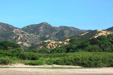 21 Haziran 2008 'de Pak Nai bataklıklarında güneş battı. Hong Kong.