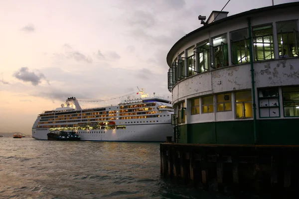 Das Kreuzfahrtschiff Legte Ocean Terminal Oktober 2008 — Stockfoto