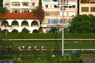 19 Ekim 2008 At yarışı HK 'de popüler bir spordur. HK 'deki Happy Valley yerleşim bölgesi.