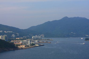 Hong Kong 'un şehir merkezinin dışında. 28 Eylül 2008