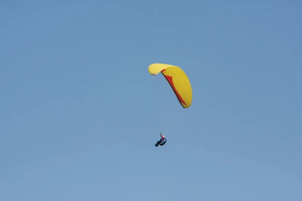 Grupo Paroplane Volando Contra Cielo Azul Marzo 2008 — Foto de Stock