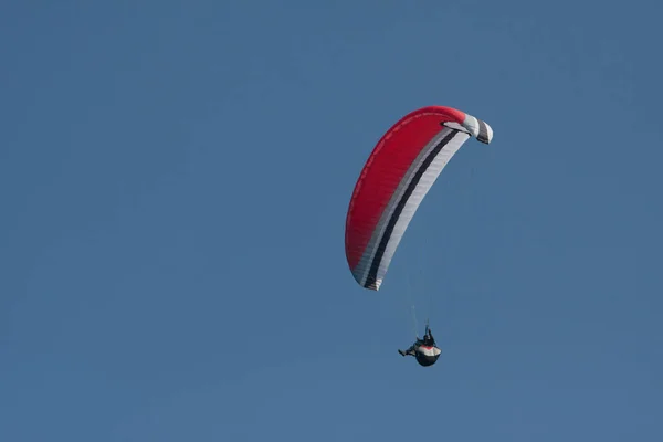 Groupe Paroplane Volant Contre Ciel Bleu Mars 2008 — Photo