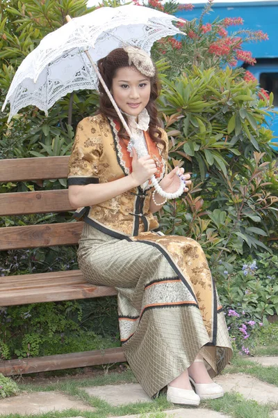 Hong Kong 'daki çiçek fuarındaki model 13 Mart 2008 