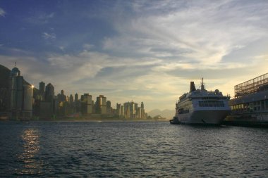 Feribot servis operatörü, Hong Kong 'da turistik bir yer. 2 Ağustos 2008