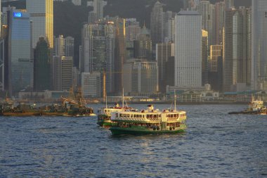 Feribot servis operatörü, Hong Kong 'da turistik bir yer. 2 Ağustos 2008