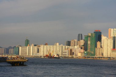 CWB 2 Ağustos 2008 'den TST' ye doğru Victoria Limanı