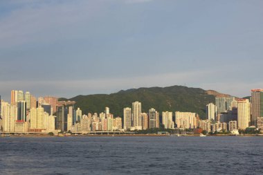 CWB 2 Ağustos 2008 'den TST' ye doğru Victoria Limanı