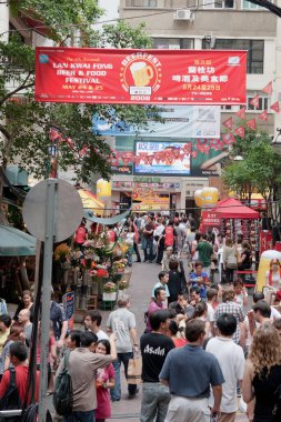 Lan Kwai Fong 24 Mayıs 2008 'de şehir merkezindeki parti bölgesinde.