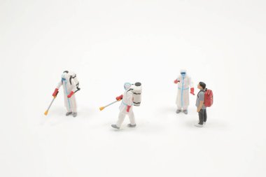 Mini Figür COVID Tahtada 19.