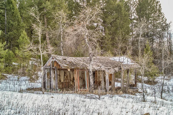 Fortfarande står med väggar saknas — Stockfoto