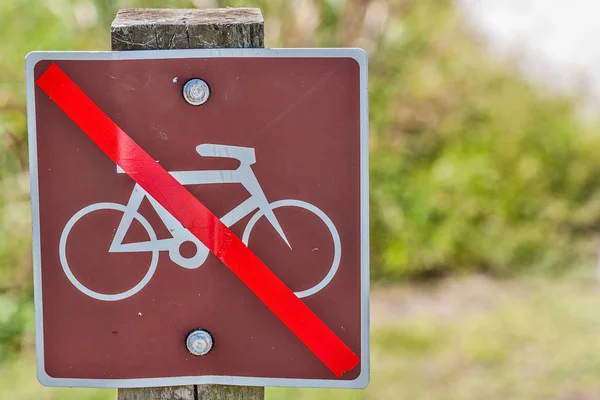 Изменился знак велосипеда — стоковое фото