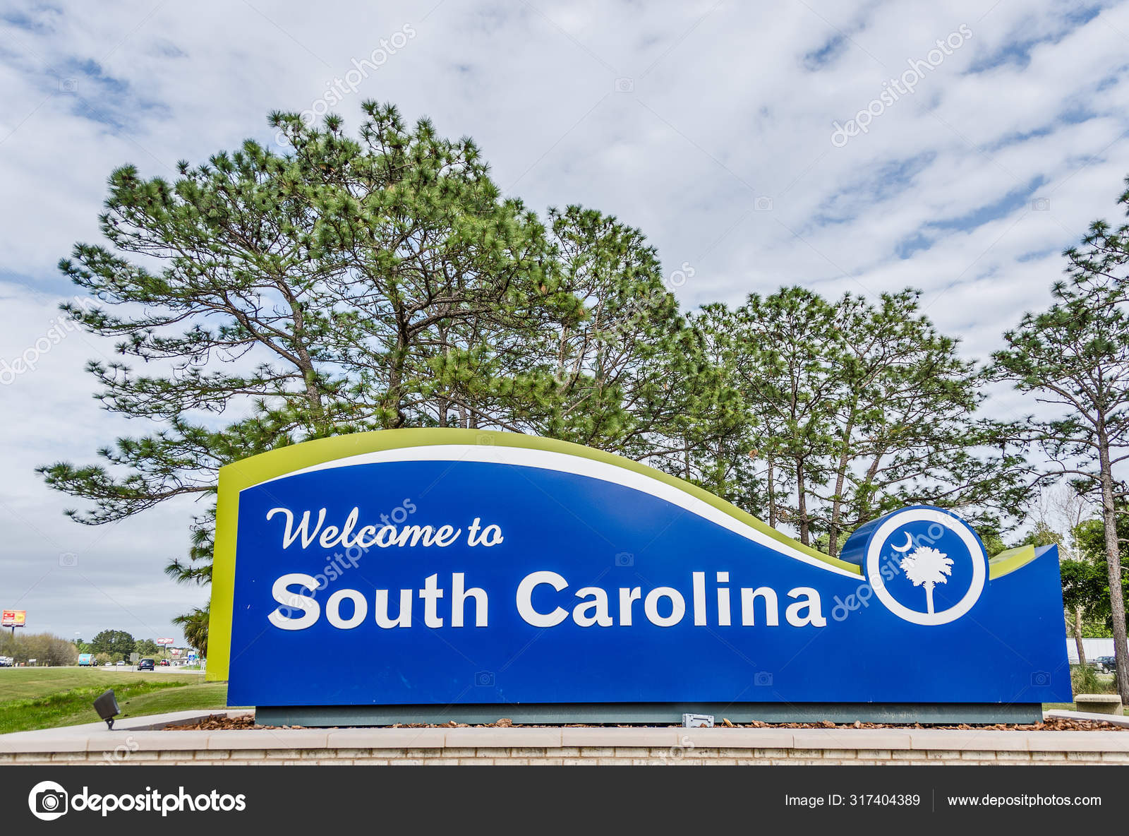 South Carolina Welcome Sign Stock Photo by ©mtsue 317404389