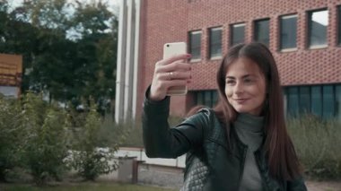 Öğrenci erkek kadın Bayan kız olun Selfie.