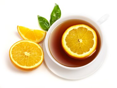 Çay portakal dilimleri ile