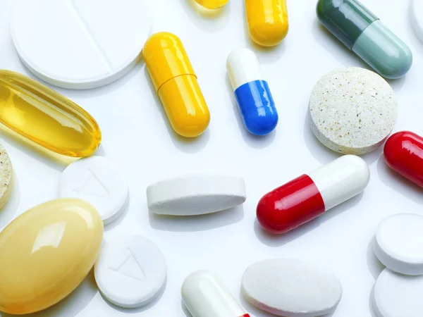 Vitamins and pills — Stock Photo, Image