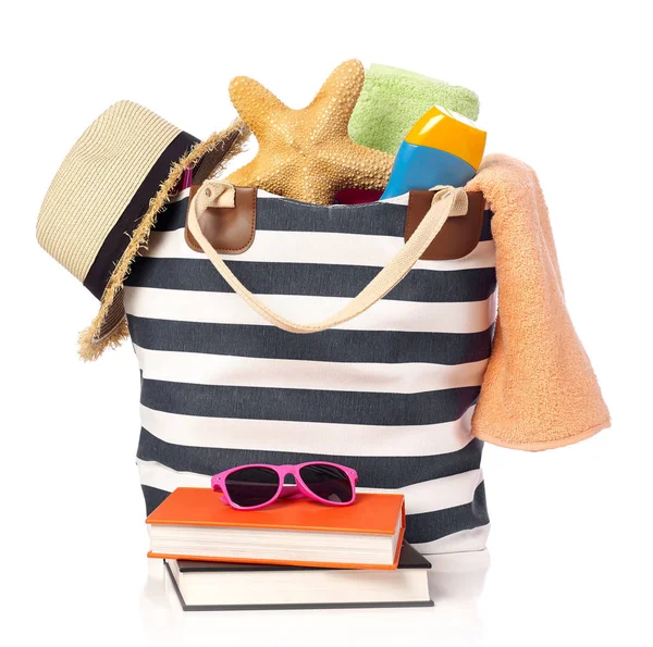Beach bag and leisure items — Stock Photo, Image
