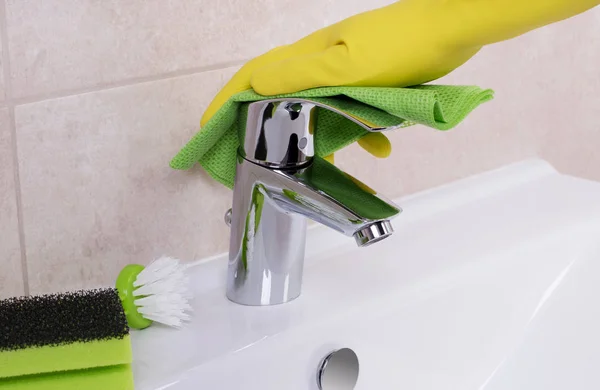 Cleaning concept in the bathroom — Stock Photo, Image