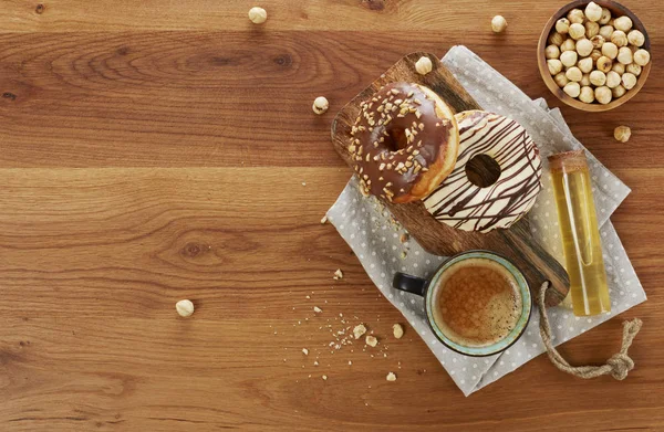 Donuts and coffee — Stock Photo, Image