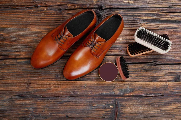 Şık Ayakkabı ve bakım ürünleri — Stok fotoğraf