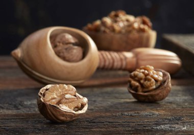 Ceviz ve fındıkkıran yakın plan.