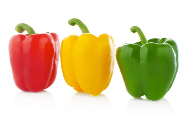 Paprika auf weiß — Stockfoto