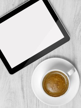 Dijital tablet ve kahve