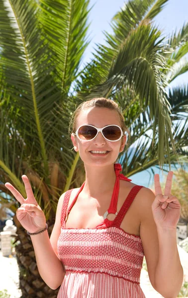 Young woman on vacation — Stock Photo, Image
