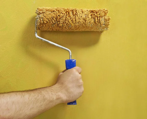 Pintar la pared — Foto de Stock