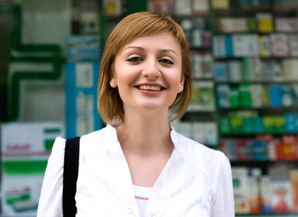 Cheerful young woman — Stock Photo, Image