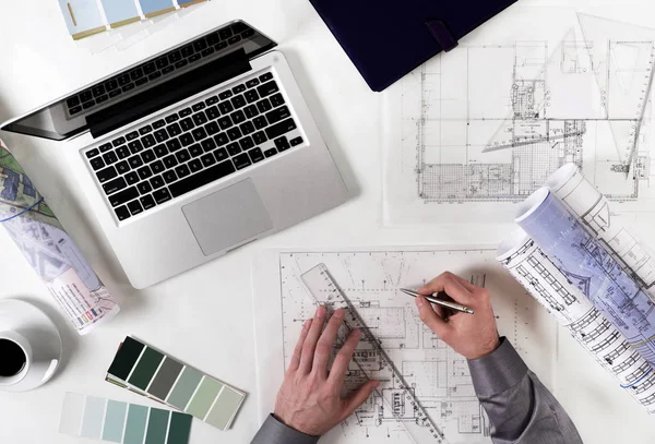 Architect op het werk — Stockfoto