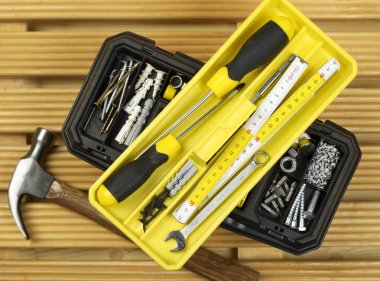 Araç kutusu ahşap üzerine