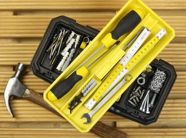 Araç kutusu ahşap üzerine