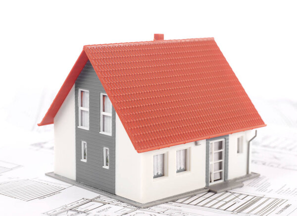 Развитие дома на белом
