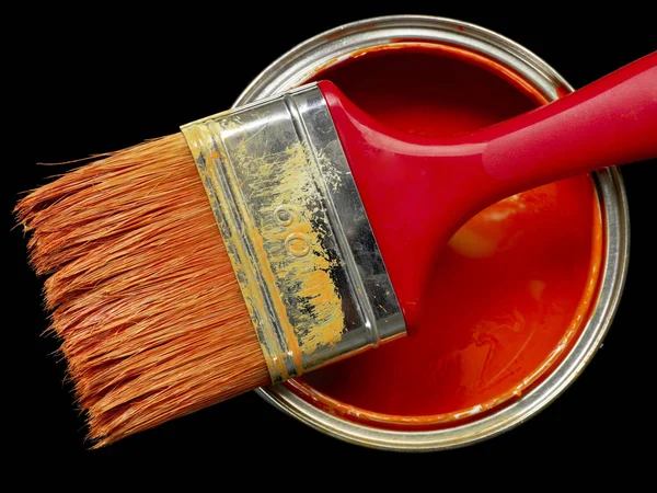 Boya ve boya fırçası — Stok fotoğraf