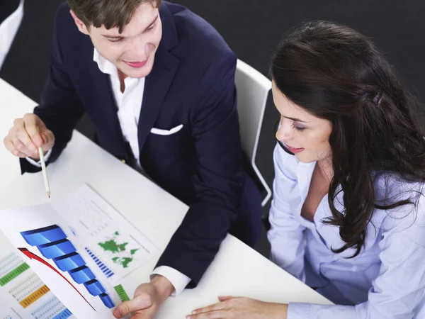 Trabalho em equipe no escritório — Fotografia de Stock