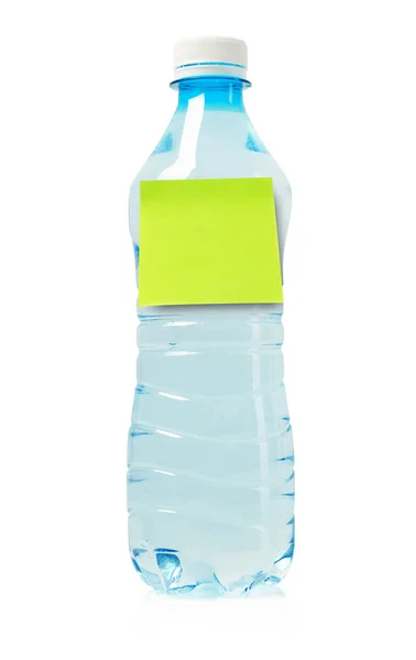 Nota adesiva su una bottiglia di plastica — Foto Stock