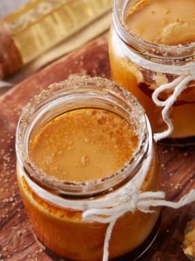 Ev yapımı panna cotta yakın çekim