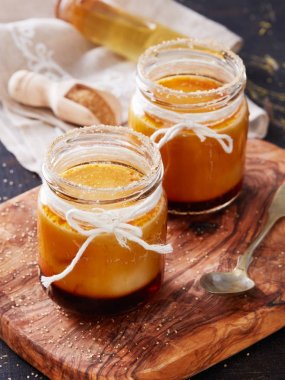 Ev yapımı panna cotta