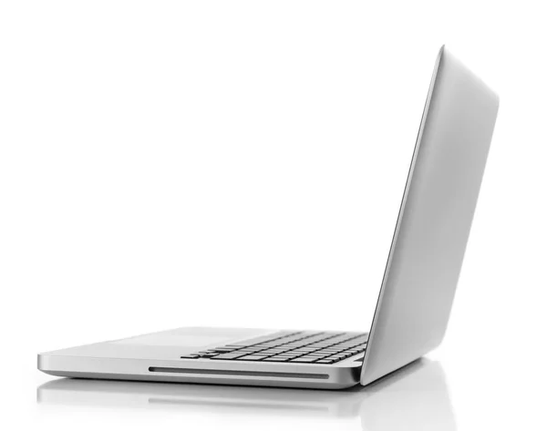 Laptop på vit — Stockfoto
